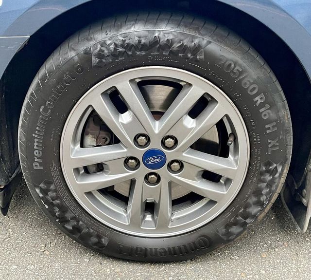 FORD福特 TOURNEO CONNECT  第11張相片