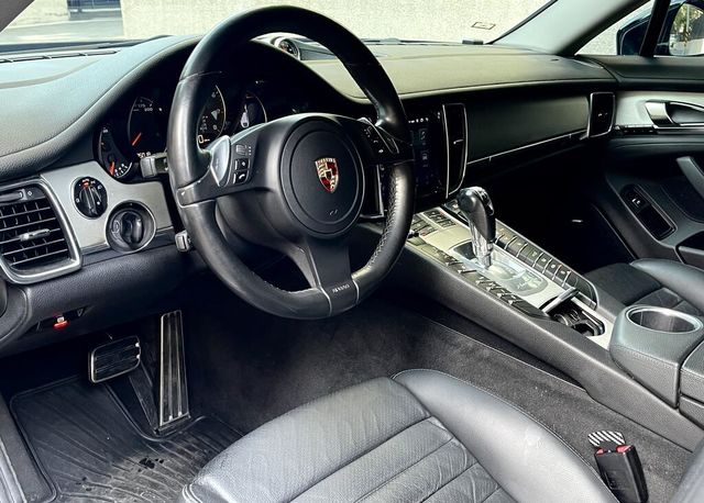 PORSCHE保時捷 PANAMERA  第6張相片