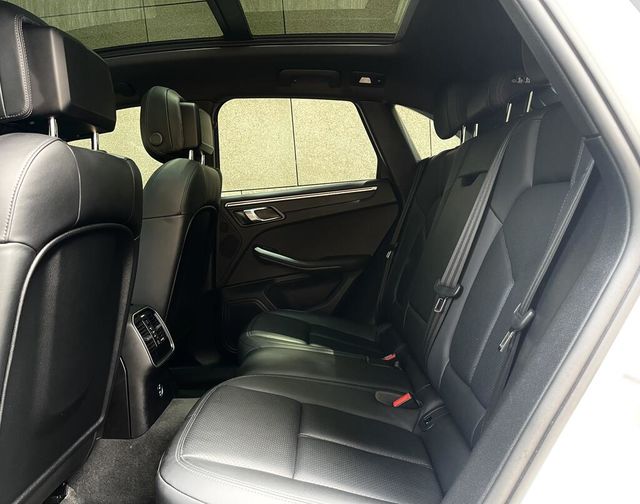PORSCHE保時捷 MACAN  第7張相片