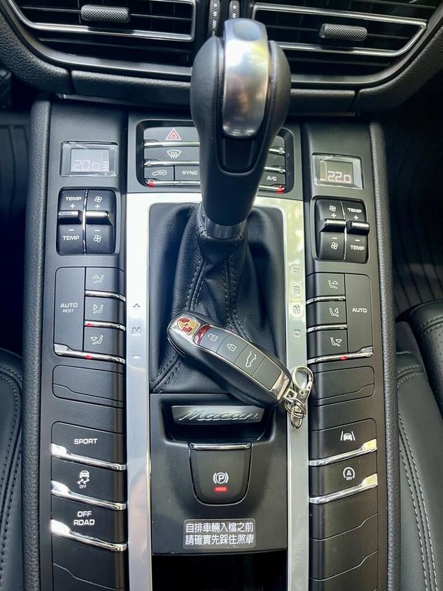 PORSCHE保時捷 MACAN  第12張相片