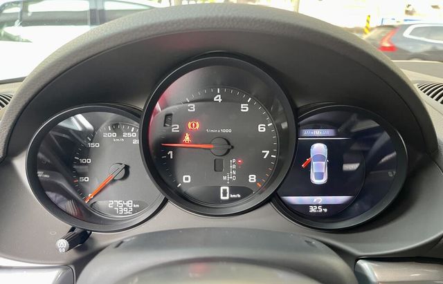 PORSCHE保時捷 CAYMAN  第12張相片