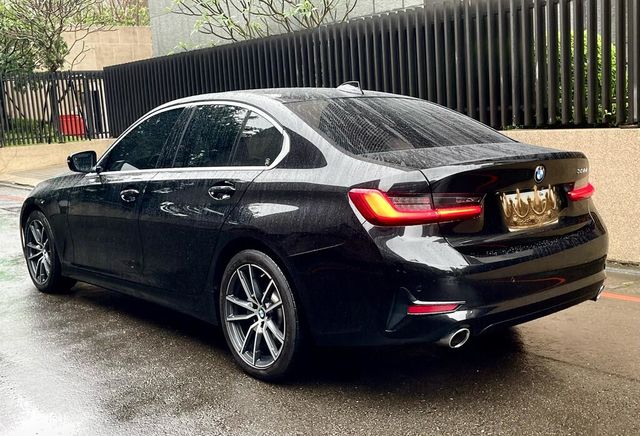 BMW寶馬 330I  第3張相片