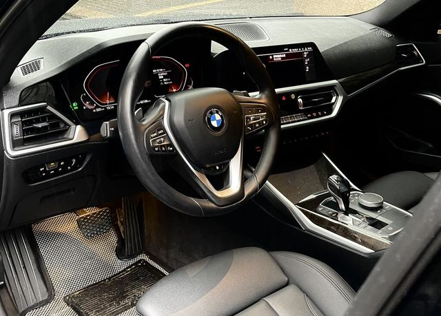 BMW寶馬 330I  第6張相片