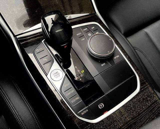 BMW寶馬 330I  第8張相片