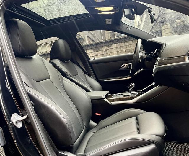 BMW寶馬 330I  第9張相片