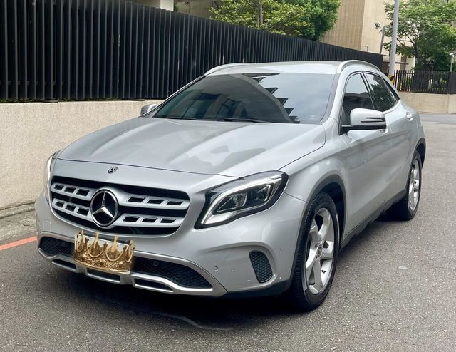 M-BENZ賓士 GLA200D  第1張相片