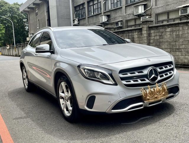 M-BENZ賓士 GLA200D  第2張相片