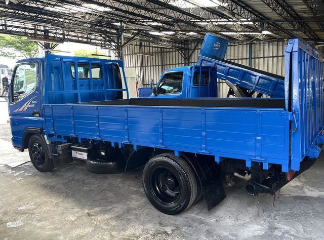 MITSUBISHI三菱 CANTER  第2張相片