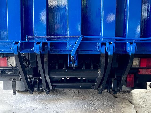 MITSUBISHI三菱 CANTER  第5張相片