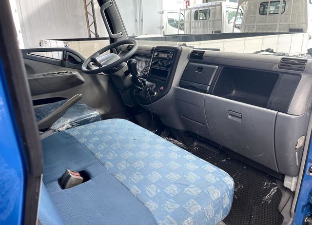 MITSUBISHI三菱 CANTER  第9張相片