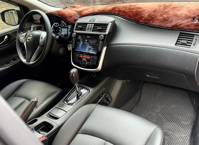 NISSAN日產 TIIDA  第5張相片