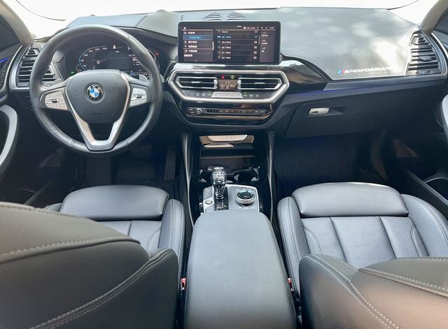BMW寶馬 X4 XDRIVE20I  第4張相片