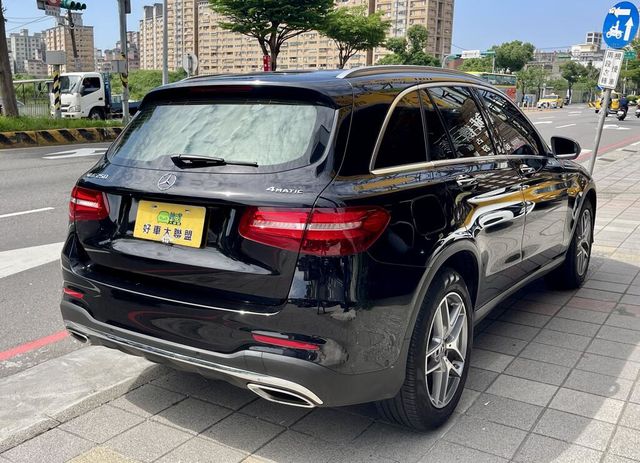 M-BENZ賓士 GLC250  第3張相片