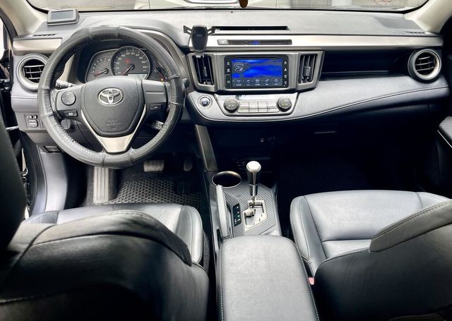 TOYOTA豐田 RAV4  第3張相片