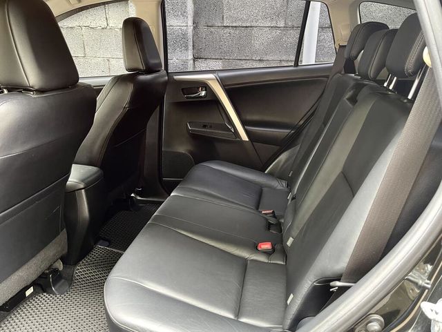 TOYOTA豐田 RAV4  第7張相片