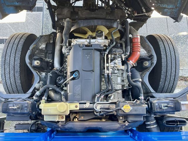 MITSUBISHI三菱 CANTER  第10張相片
