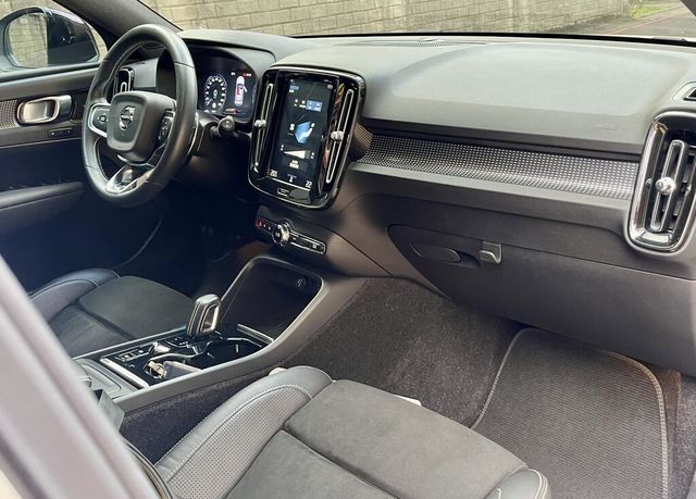 VOLVO富豪 XC40  第8張相片