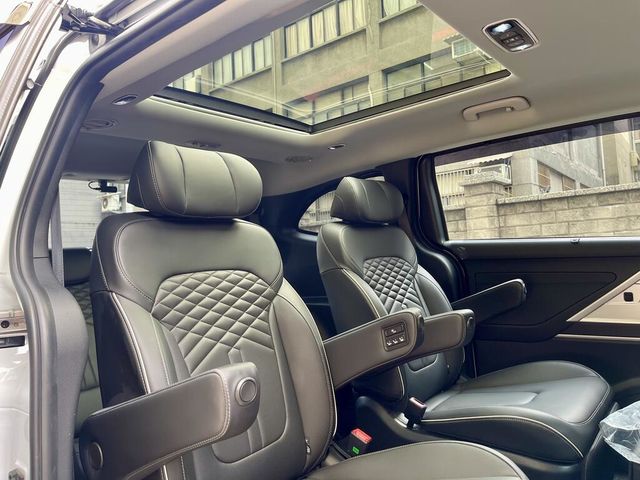 HYUNDAI現代 CUSTIN  第12張相片