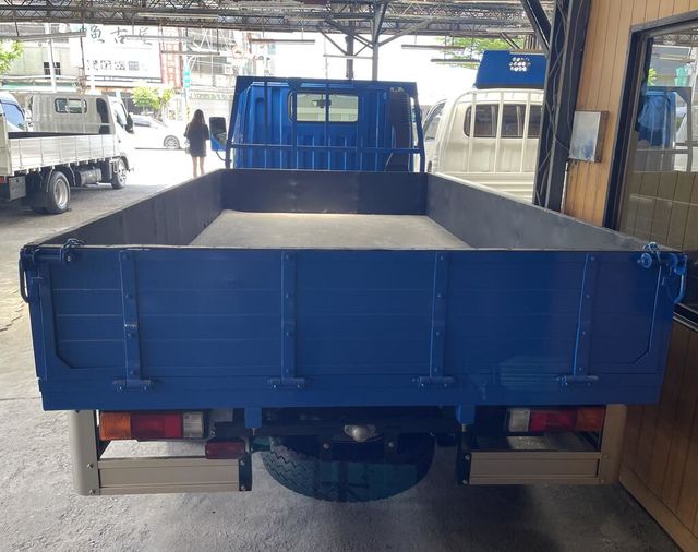 MITSUBISHI三菱 CANTER  第5張相片