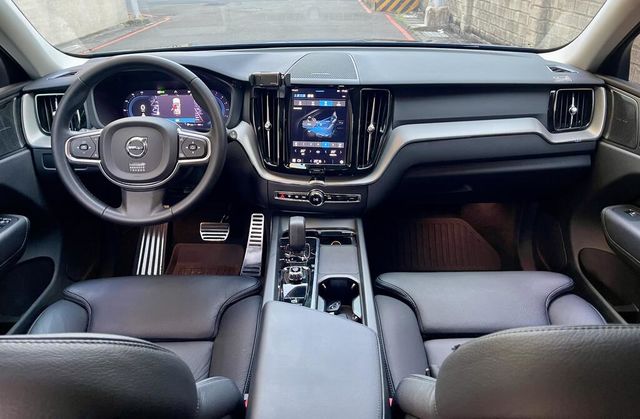 VOLVO富豪 XC60  第3張相片