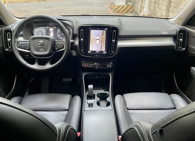 VOLVO富豪 XC40  第3張相片