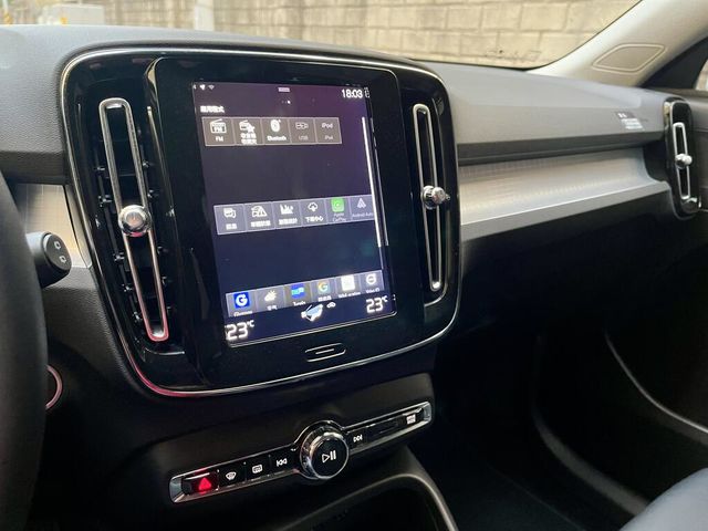 VOLVO富豪 XC40  第6張相片