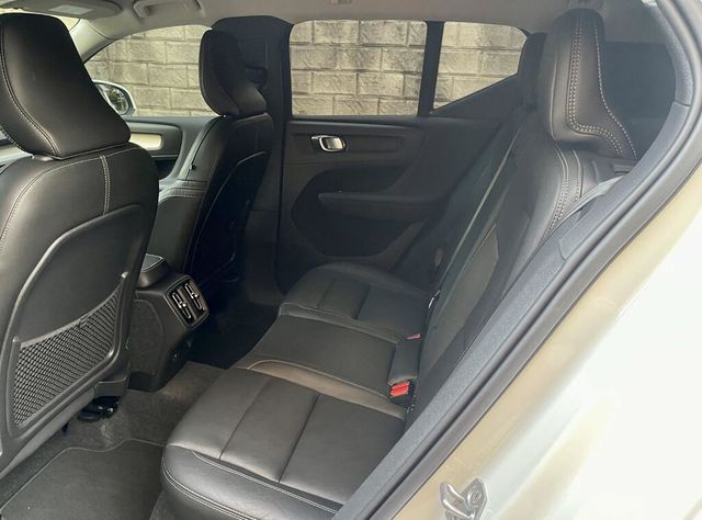 VOLVO富豪 XC40  第8張相片