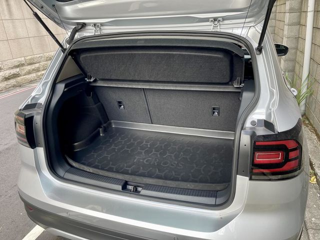 VOLKSWAGEN福斯 T-CROSS  第10張相片