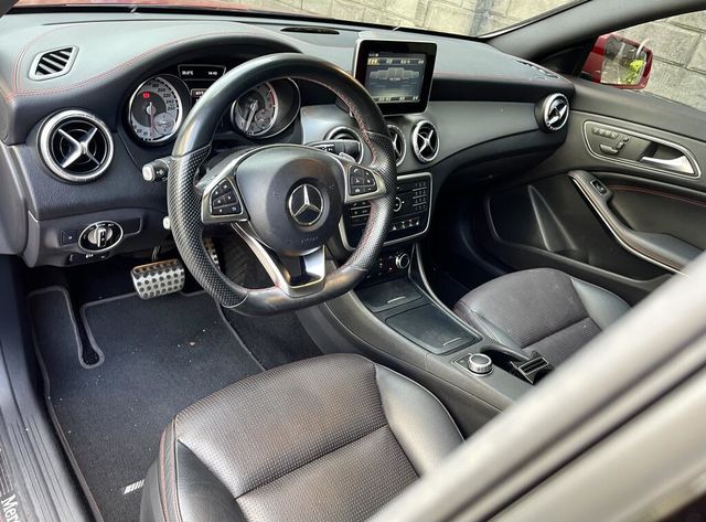 M-BENZ賓士 CLA250  第4張相片