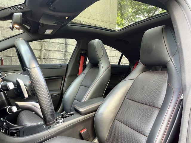 M-BENZ賓士 CLA250  第5張相片