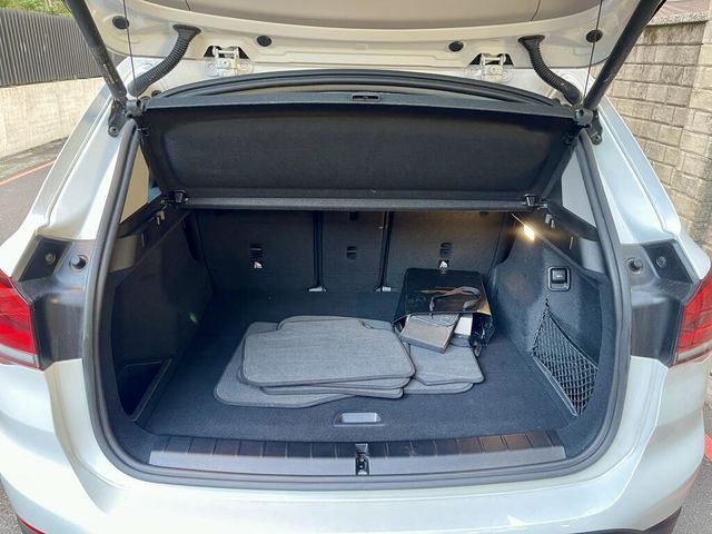 BMW寶馬 X1  第9張相片