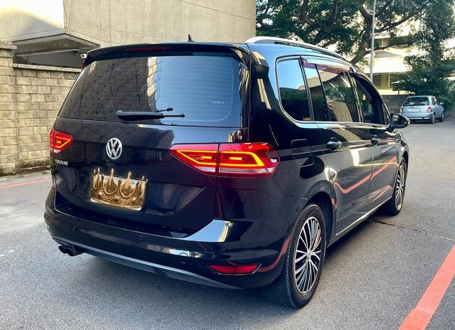 VOLKSWAGEN福斯 TOURAN  第2張相片