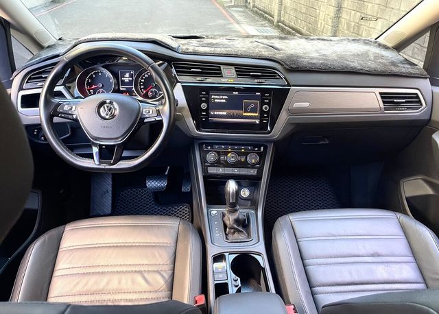 VOLKSWAGEN福斯 TOURAN  第3張相片