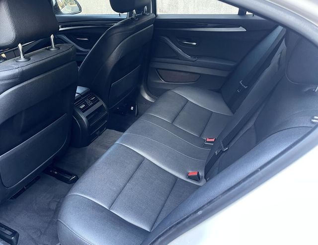 BMW寶馬 520I  第9張相片