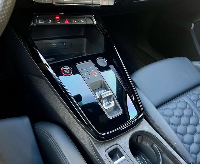 AUDI奧迪 RS3  第14張相片