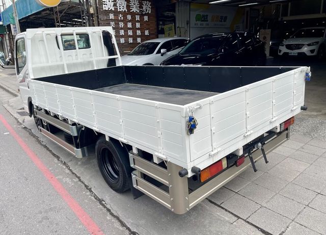 MITSUBISHI三菱 CANTER  第6張相片