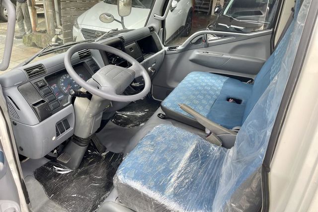 MITSUBISHI三菱 CANTER  第7張相片