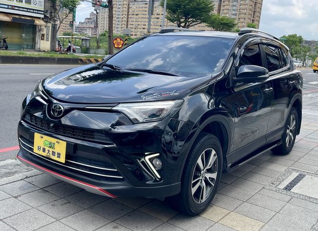 TOYOTA豐田 RAV4  第2張相片