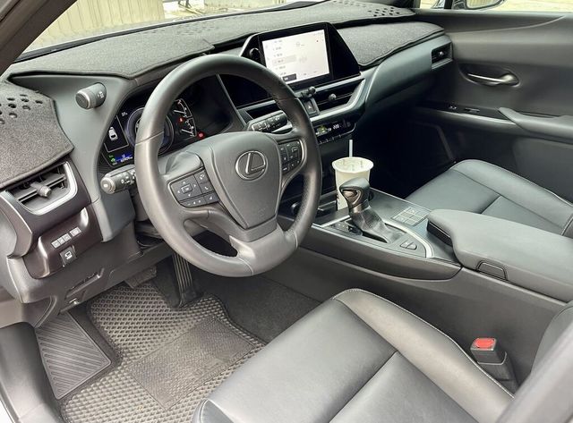 LEXUS凌志 UX250H  第3張相片