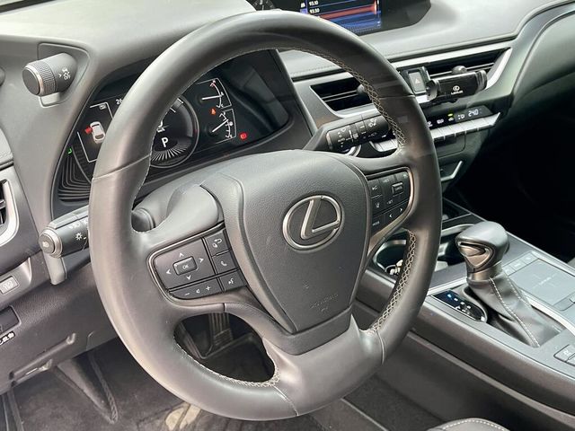 LEXUS凌志 UX250H  第5張相片