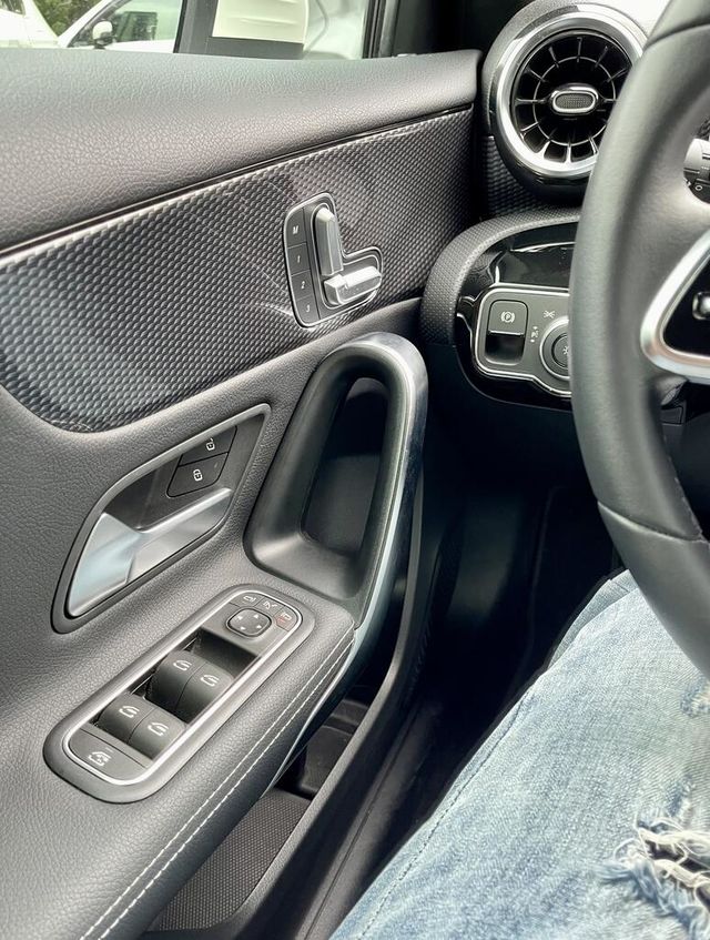 M-BENZ賓士 A200  第5張相片