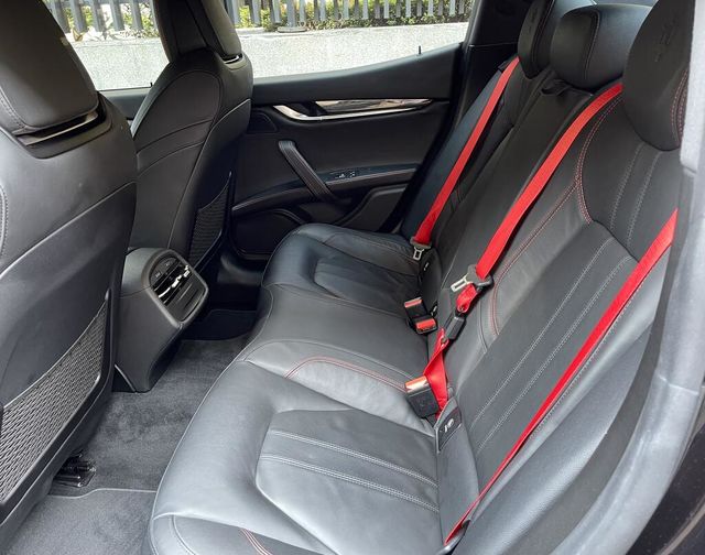 MASERATI瑪莎拉蒂 GHIBLI SQ4  第6張相片