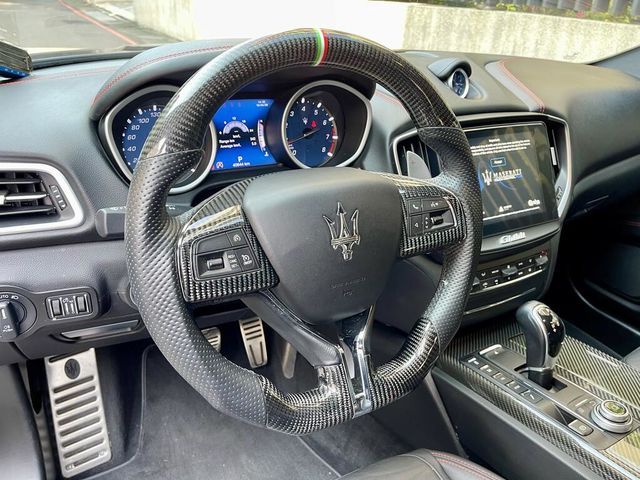 MASERATI瑪莎拉蒂 GHIBLI SQ4  第7張相片