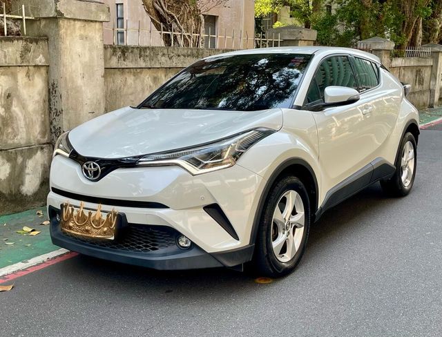 TOYOTA豐田 C-HR  第1張相片