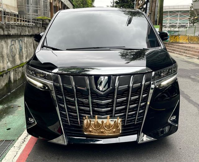 TOYOTA豐田 ALPHARD  第2張相片