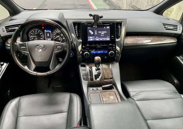 TOYOTA豐田 ALPHARD  第5張相片