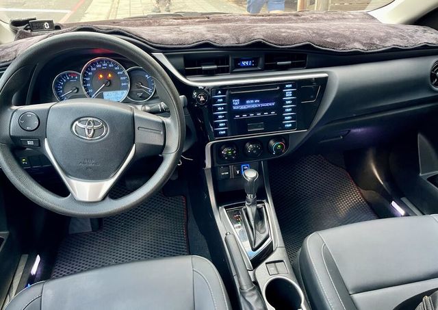 TOYOTA豐田 ALTIS  第3張相片