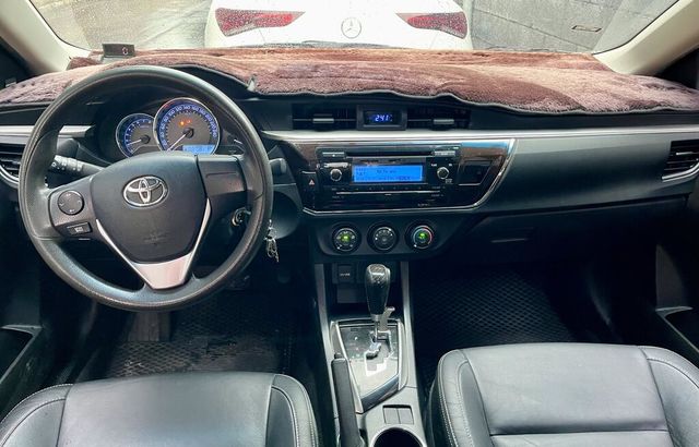 TOYOTA豐田 ALTIS  第3張相片