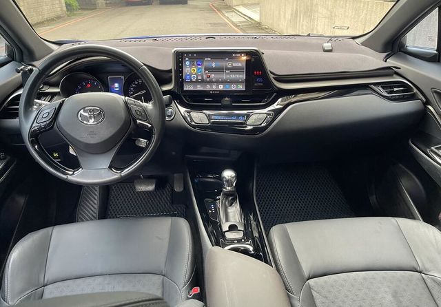 TOYOTA豐田 C-HR  第3張相片