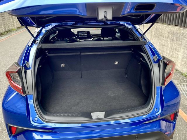 TOYOTA豐田 C-HR  第7張相片